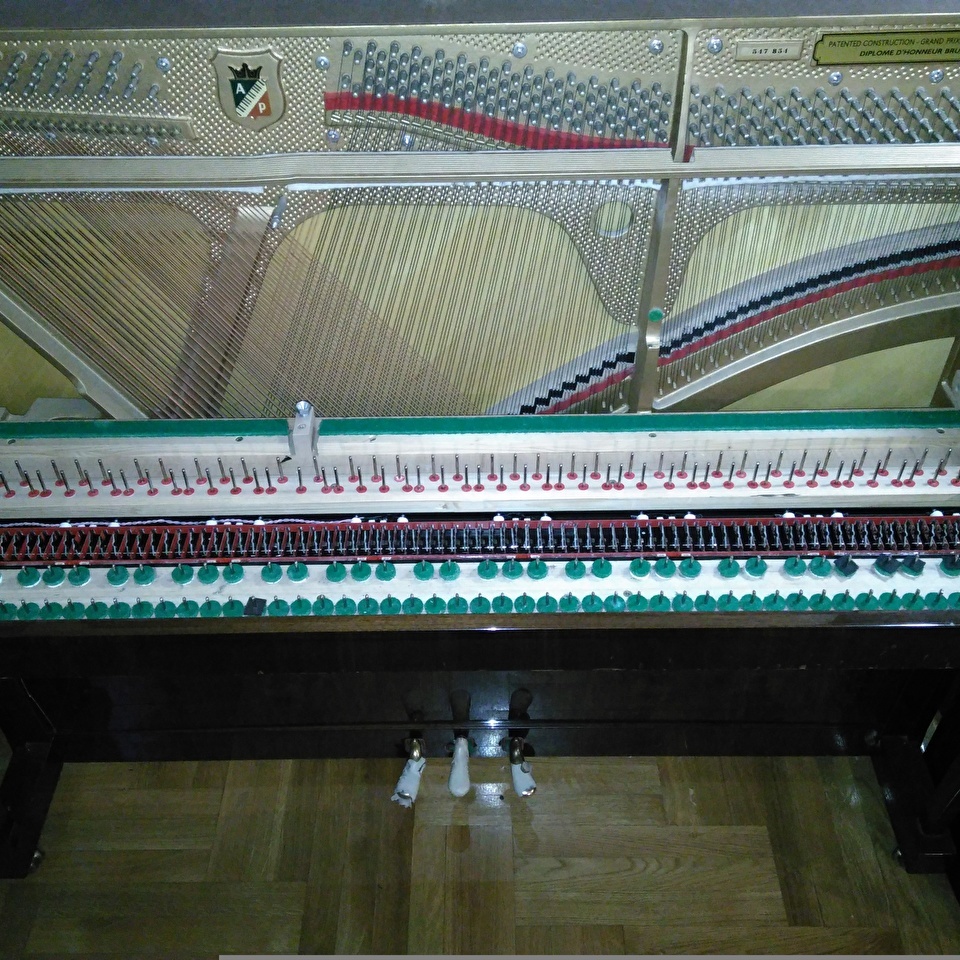 sPut Electronic Sensors in Piano